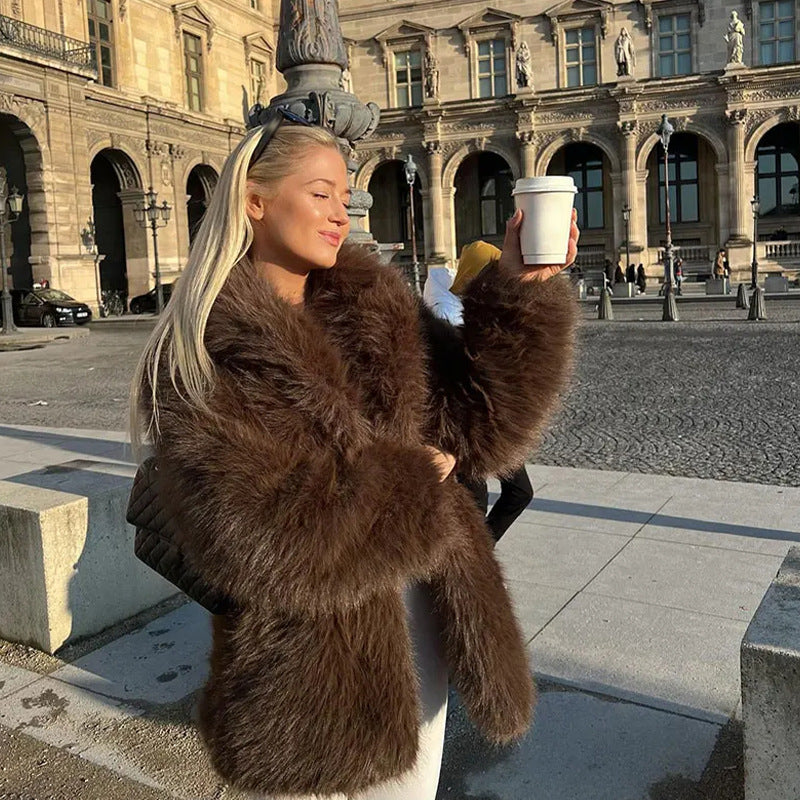 Kvinders luksuriøse faux fur jakke med voluminøse ærmer Stilla