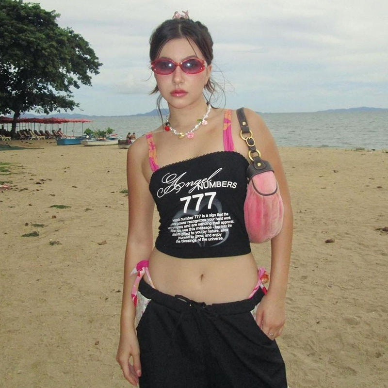 Dame Crop-Top med elegant skrift og tætsiddende pasform Stilla