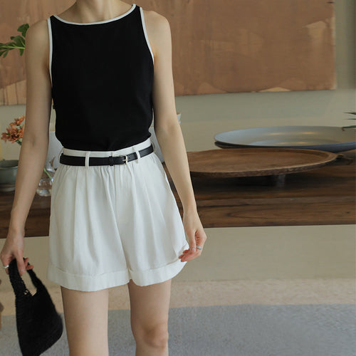Dame Chino-shorts med elegante folder og praktiske lommer Stilla