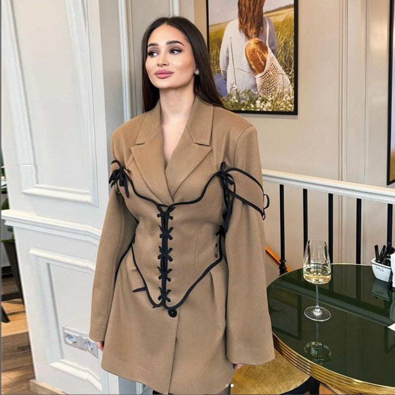 Dame Mode Blazer-Kjole med unik snøringsdetalje og figursyet snit Stilla