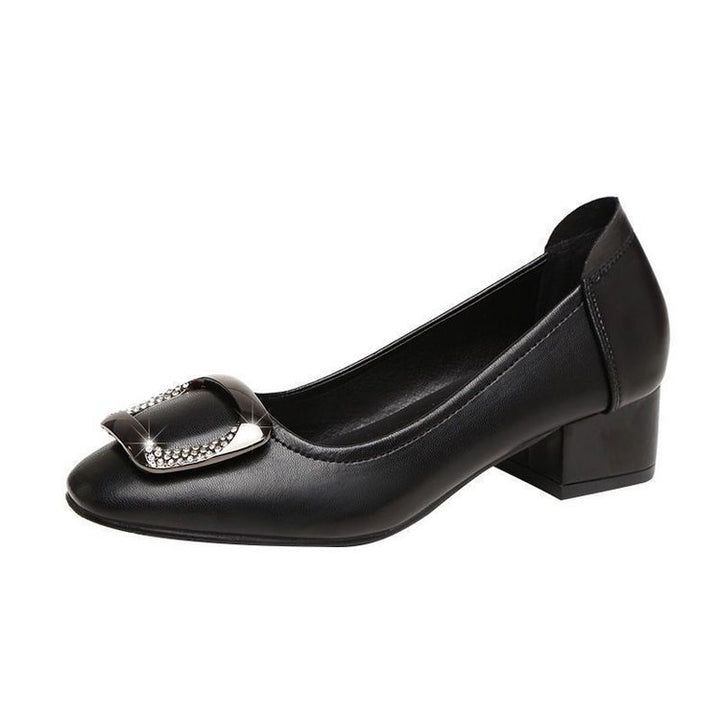 Dame elegante pumps med funklende smykkedetalje og komfortabel blokhælhæl Stilla