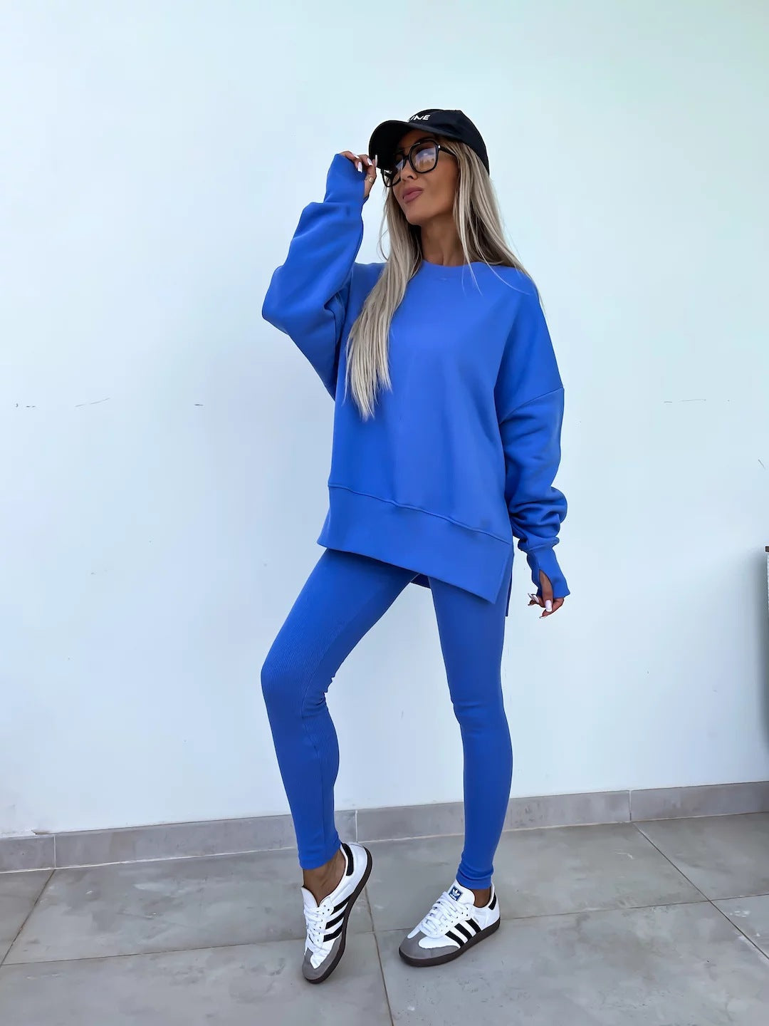 Kvinders afslappede sportslounge sæt med løs sweatshirt og figursyet leggings Skovae