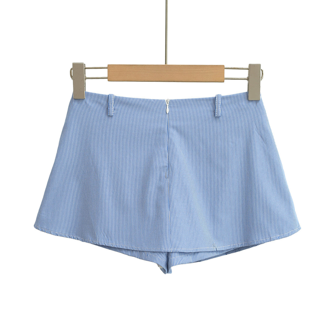 Dame stribede korte shorts med knaplukning og elegant søm Stilla