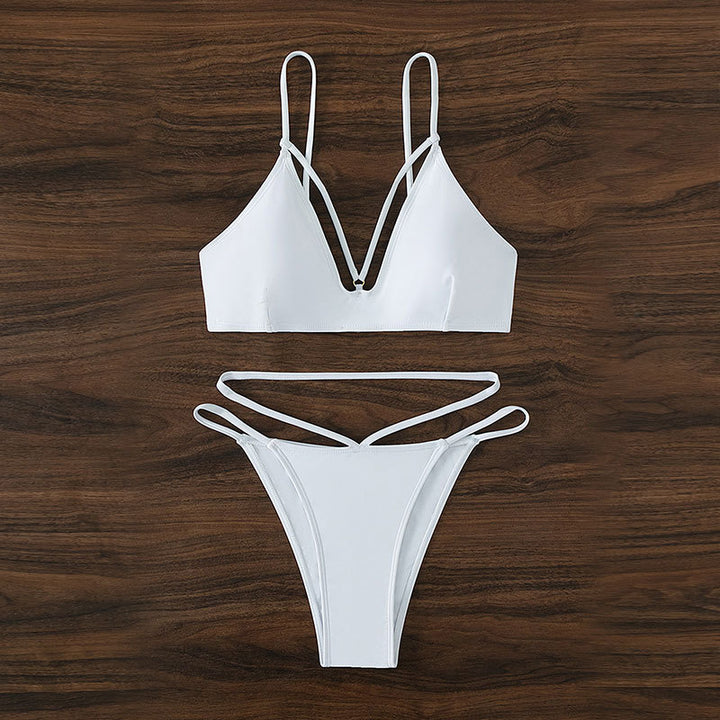 Dame triangel-bikini med dyb v-udskæring og raffinerede stropmønstre Skovae