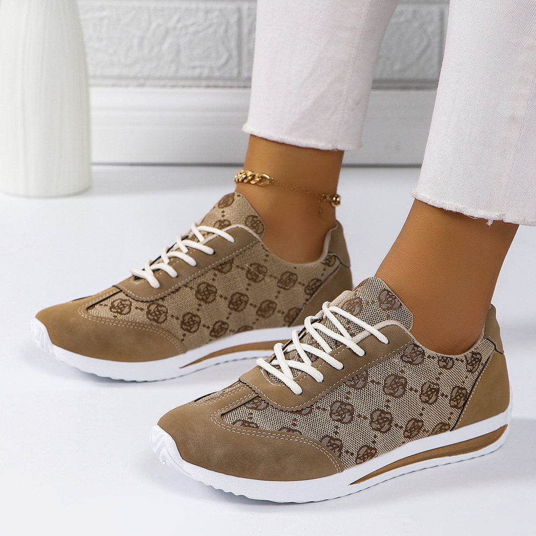 Dame Sneakers i sporty design med åndbart overmateriale og komfortabel sål Stilla