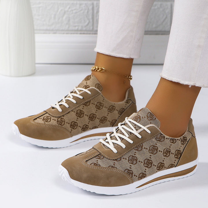 Dame Sneakers i sporty design med åndbart overmateriale og komfortabel sål Stilla