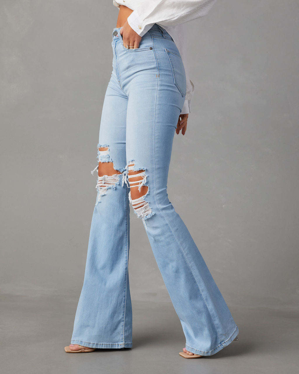 Dame Flared Jeans med Destroyed-detaljer og høj talje Stilla