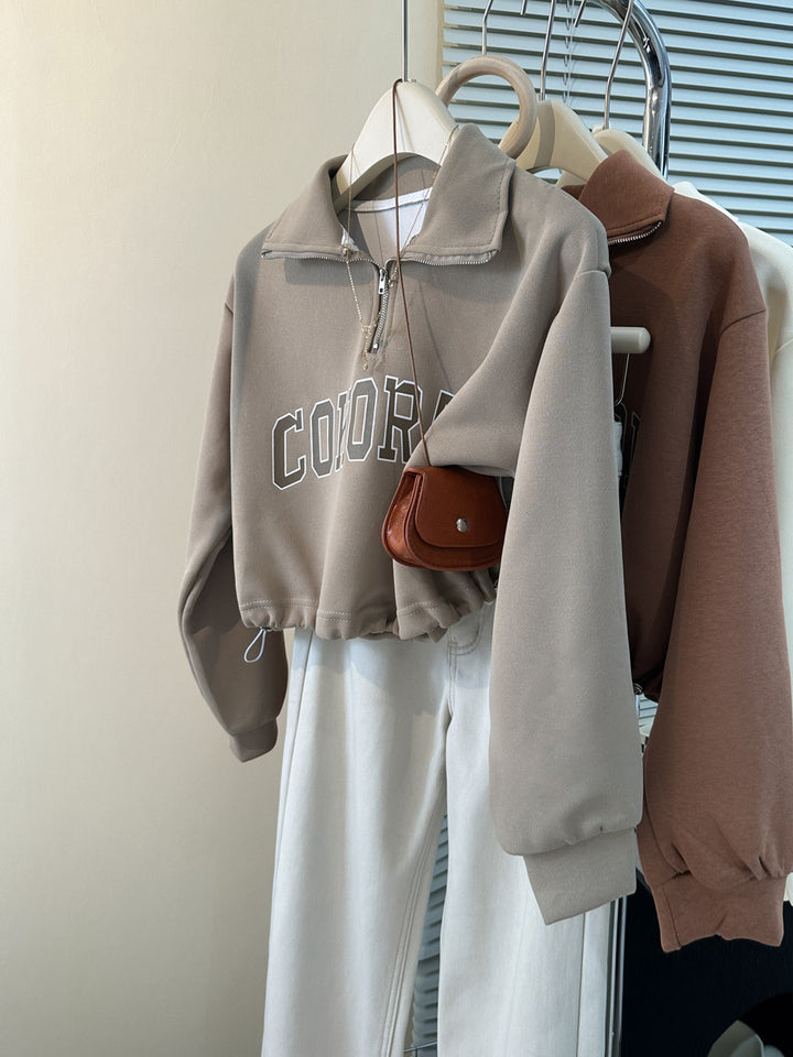Femme Cropped Quarter-Zip Sweatshirt Stilla