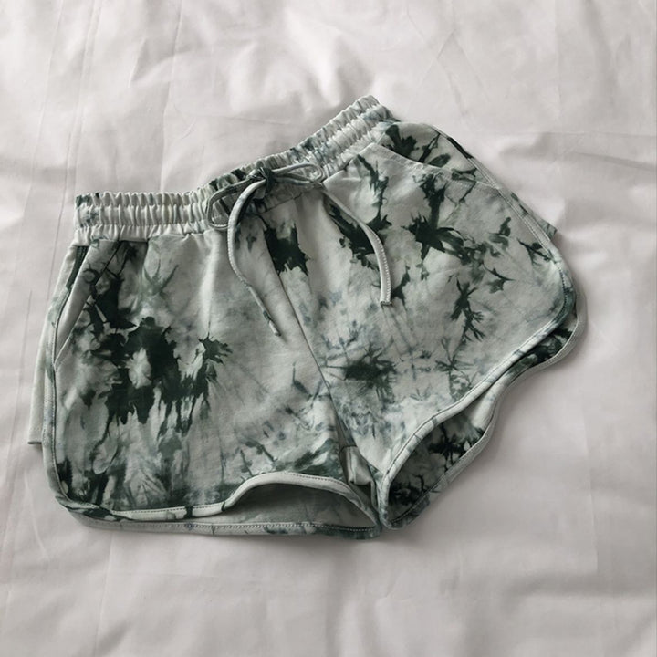 Kvindernes casual sweatshorts med trendy tie-dye design og praktiske sidelommer