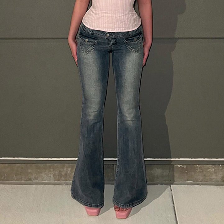 Dame Flared Jeans i klassisk snit med dekorative lommer Skovae
