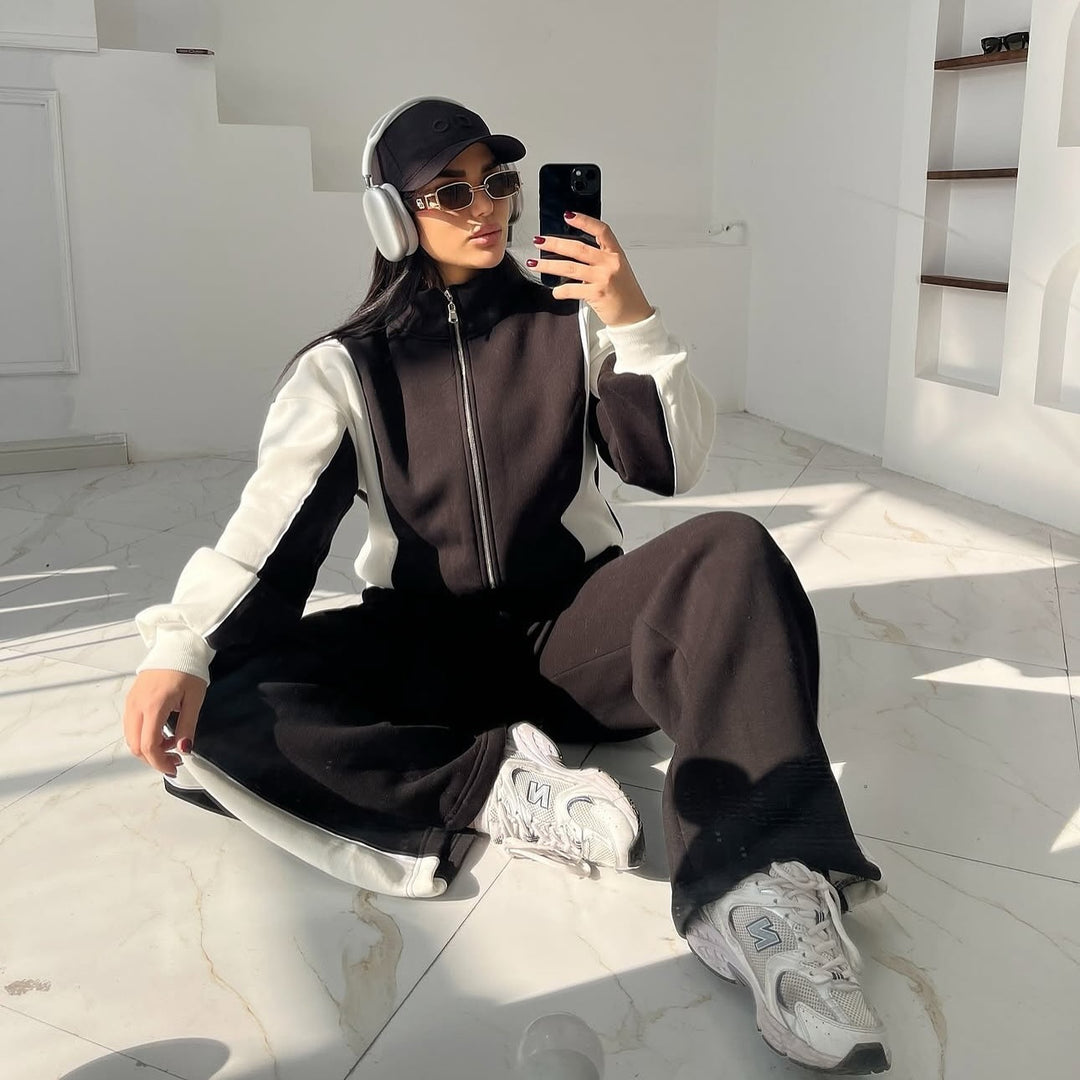 Kvindernes sporty loungewear sæt med høj krave og side kontraststriber Skovae