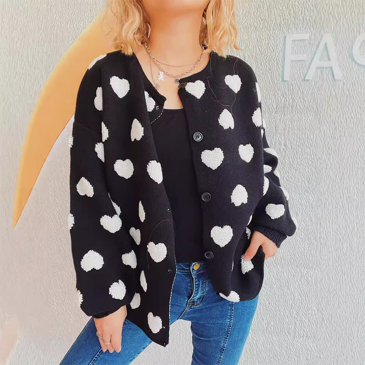 Kvindernes cardigan med hjerte-motiv og knapdetaljer Stilla