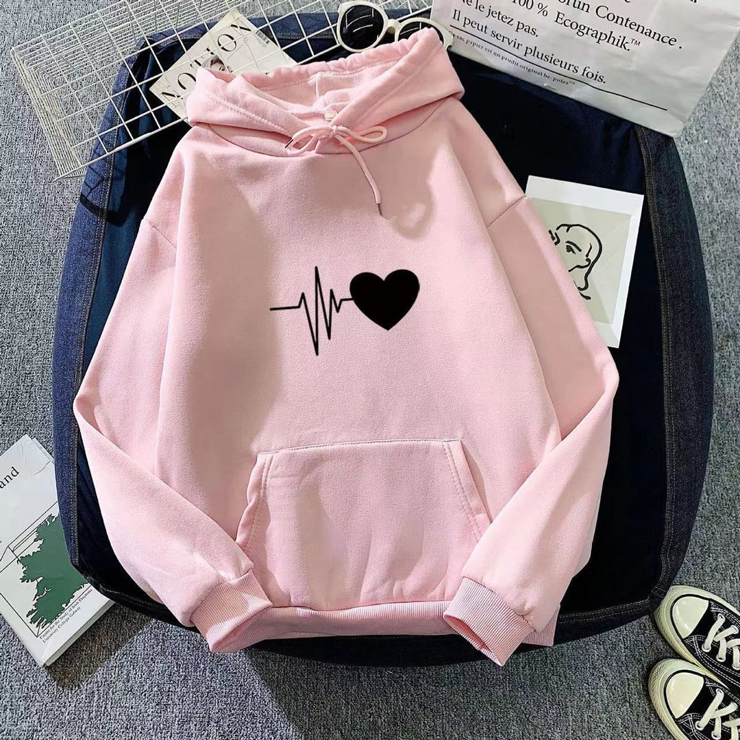 Dame hoodie med hjertevarmende design og hyggelig pasform Skovae