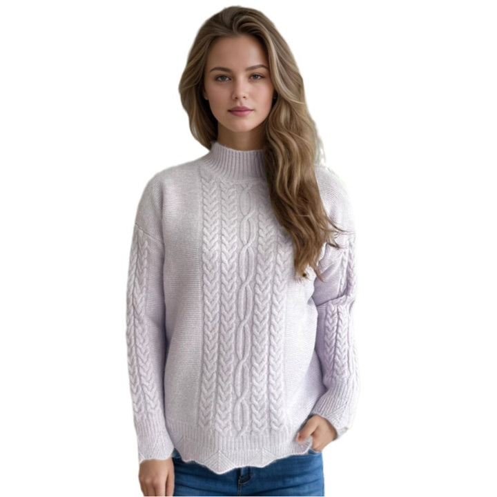 Kvinders strikket sweater med dekorativ kabeldesign og elegant rund halsudskæring Stilla