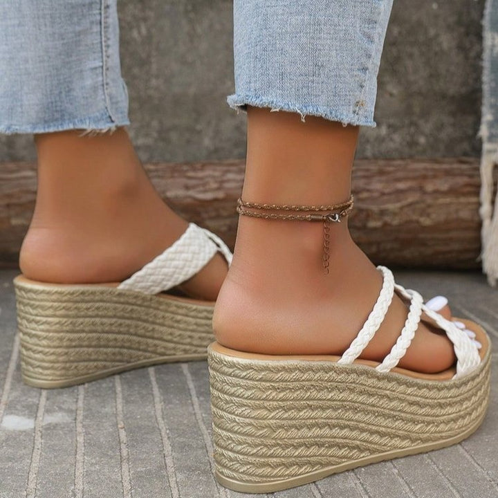 Dame Plateau-sandaler med flettet remdesign og skridsikker sål Stilla