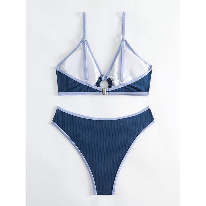 Dame bikini-sæt med struktureret overflade og moderne ringdetalje Stilla