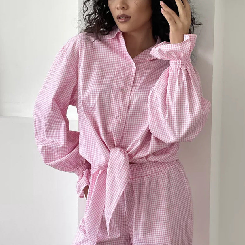 Dame pyjamasæt med ternet mønster og flæsedetaljer Stilla
