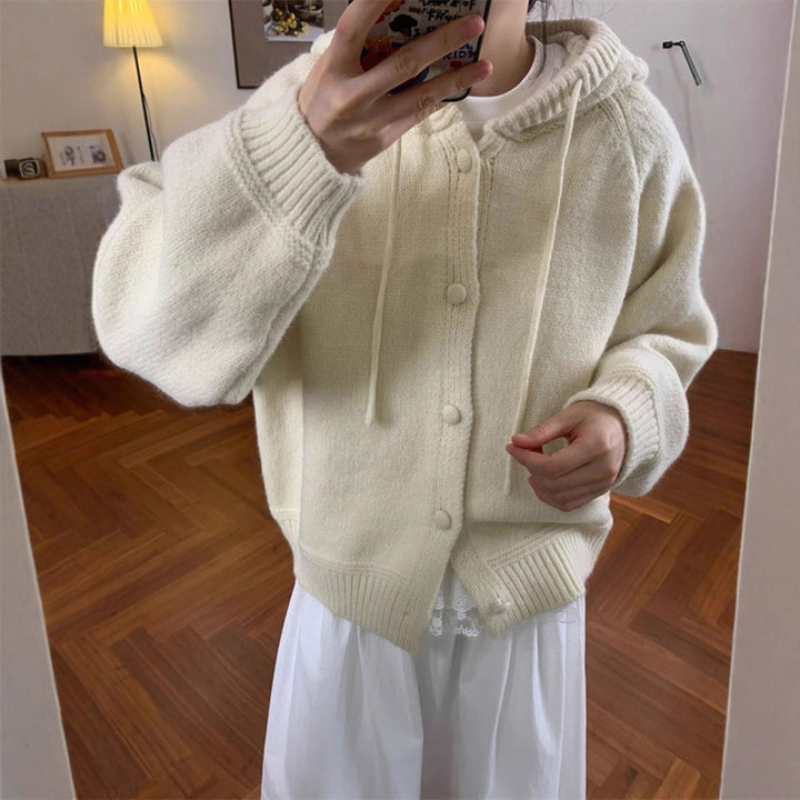 Kvinders hyggelige oversized cardigan med hætte og knapdetaljer Stilla