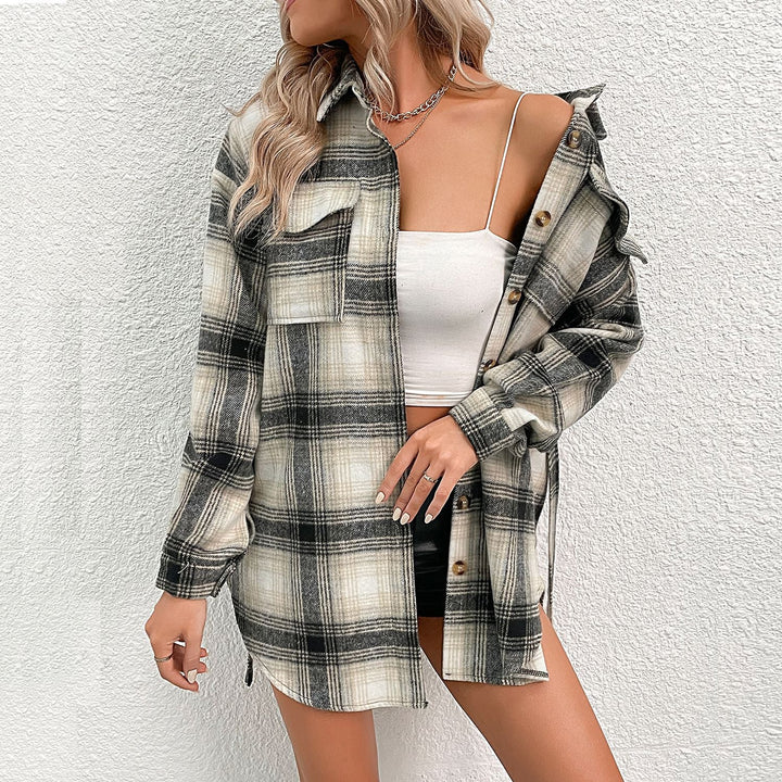 Dame Løs Overshirt-Jakke i Ternet Design med Knapbar Forside Skovae
