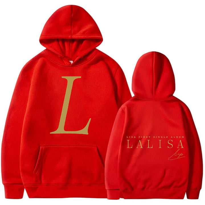 Kvindernes hoodie med stilfuldt initialer print og generøs kængurulomme Skovae