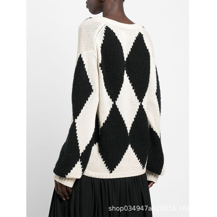 Dame Groft-strikket sweater med V-hals og moderne rombmønster Stilla