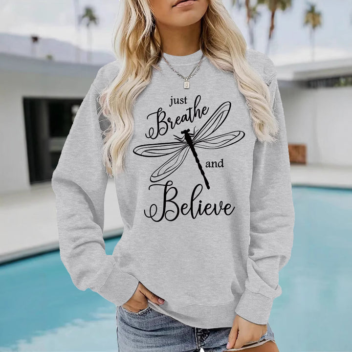 Kvinders sweatshirt med inspirerende drageflyvningsmotiv og afslappet pasform Stilla