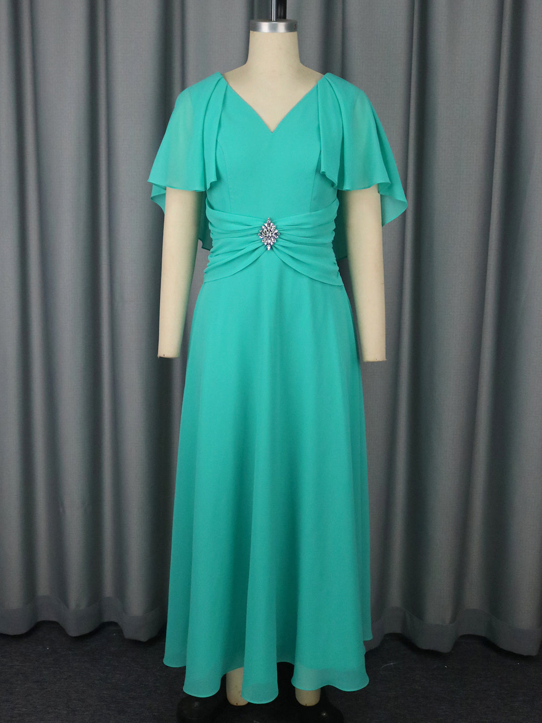 Dame elegant Maxi-kjole med smart foldedesign og glamourøs brosche Skovae