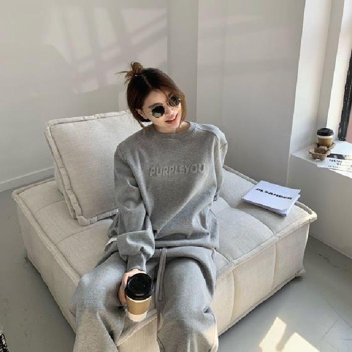 Kvinders Urban Lounge Outfit med oversized sweatshirt og afslappede joggers Skovae
