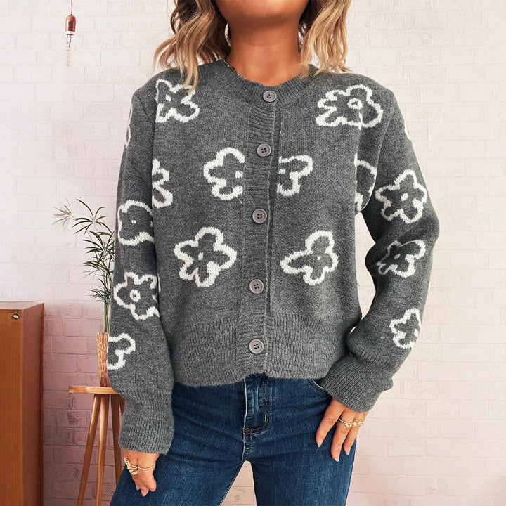 Kvinders cardigan med blomsterdesign og knapdetaljer Stilla