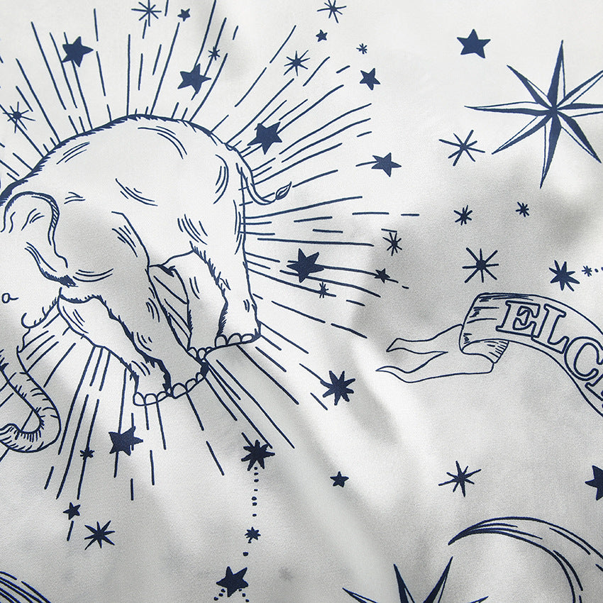 Dame Pyjamasæt med kreative grafiske motiver og blødt stof Stilla