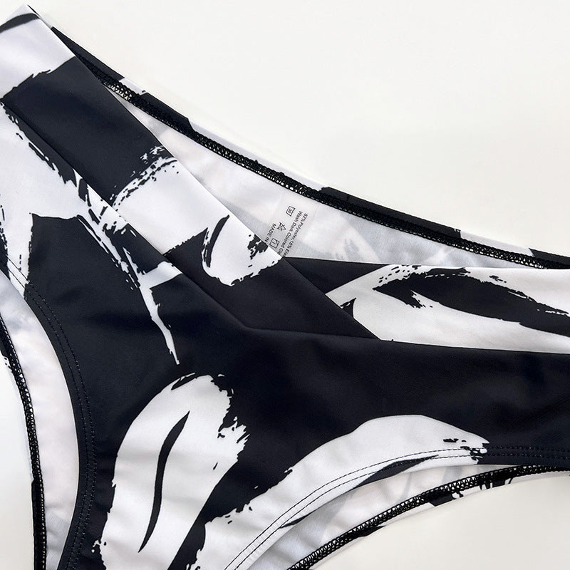 Dame strandkimono med blomsterprint og sideskilt Skovae