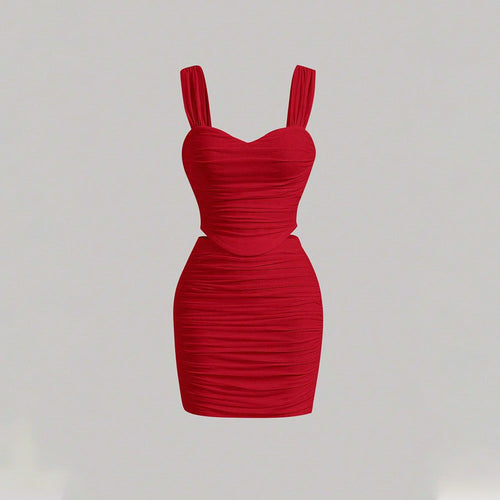 Kvindernes tætsiddende mini kjole med ruffle detaljer og dyb hjerteudskæring Stilla