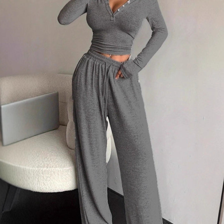 Kvinders afslappede loungewear sæt med knapdetaljer og elastisk talje Stilla