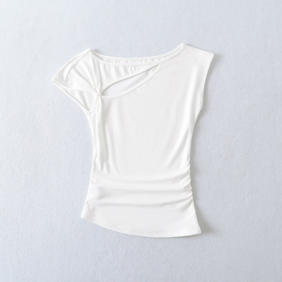 Dame figurtilpasset overdel med elegant drapering og raffineret skulderparti Stilla