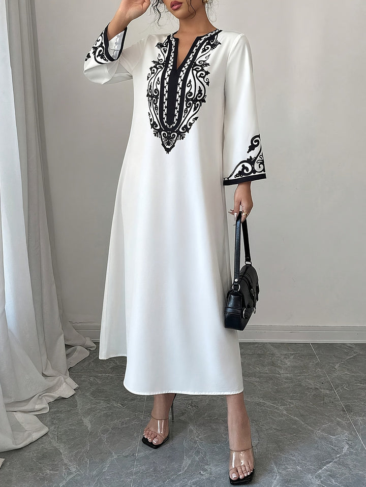 Femme broderet Maxikjole med elegante detaljer Stilla