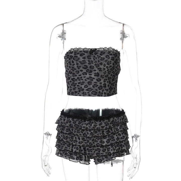 Dame sæt bestående af luftig crop-top og frynse shorts Skovae