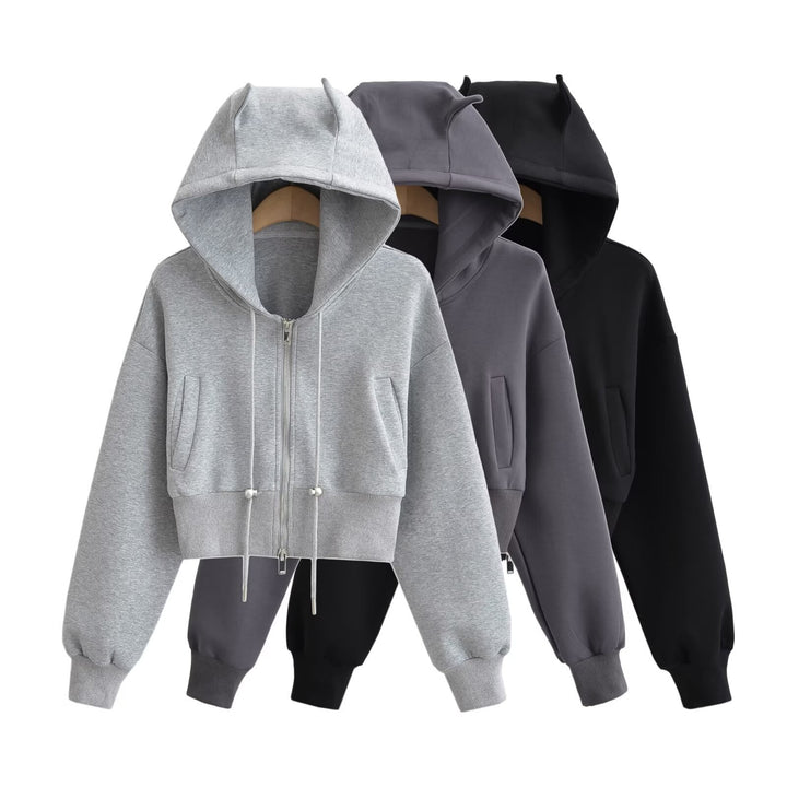 Dame Cropped Hættejakke med legende design og praktiske lynlås lommer Stilla