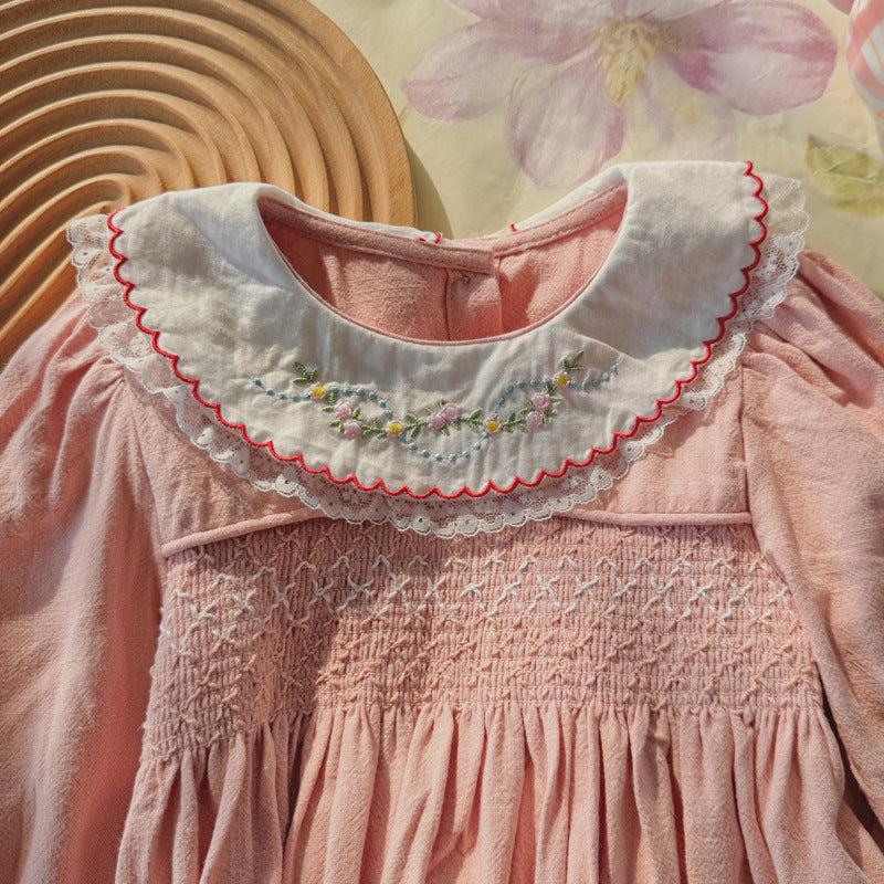 Pige Smock-bomuldsdress med broderet Peter-Pan-krave Stilla