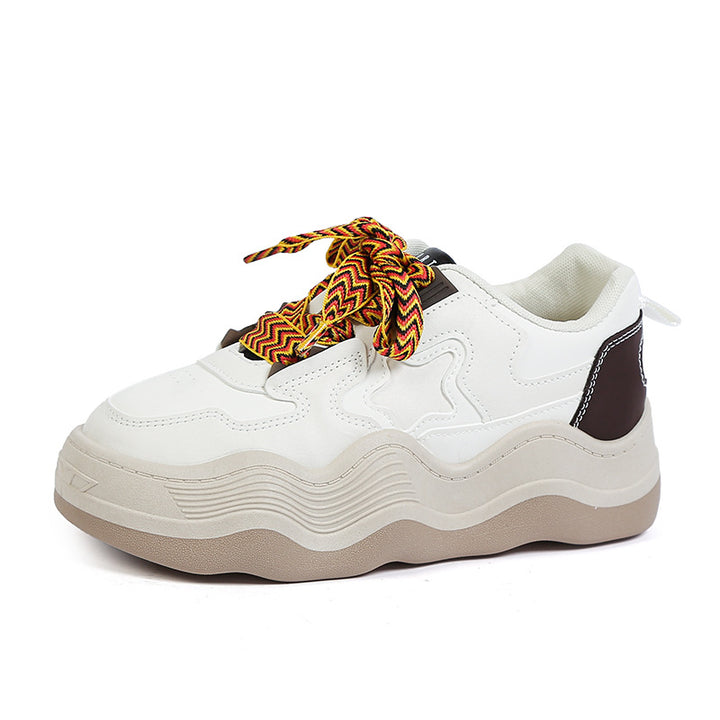 Dame Sporty Sneakers med struktureret overdel og innovative snøringsdetaljer Stilla