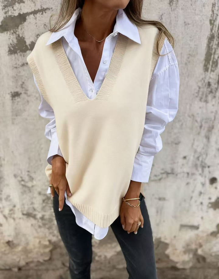Dames elegant strikvest med V-hals og fine rib detaljer Stilla
