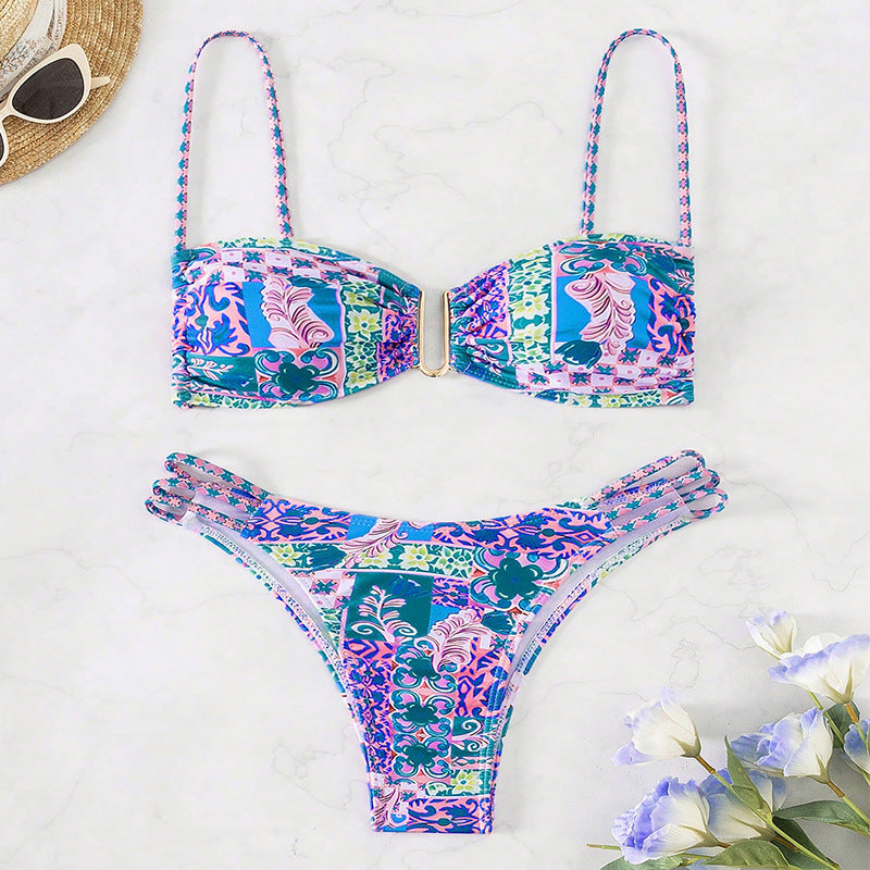 Dame bandeau-bikini med raffinerede flæsedetaljer og elegant mønster Skovae
