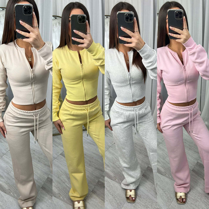 Damer sporty to-delt sæt med cropped zip pullover og komfortable joggingbukser Skovae