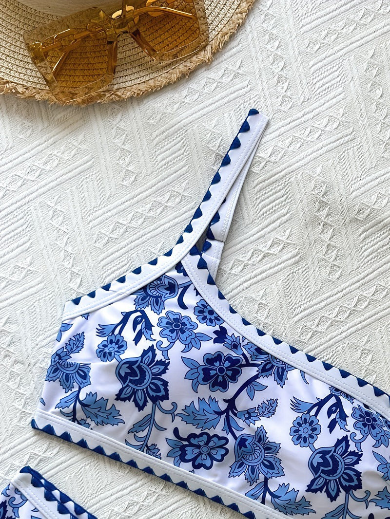 Dame To-delt Bikini-sæt med asymmetrisk top og blomstret design Stilla