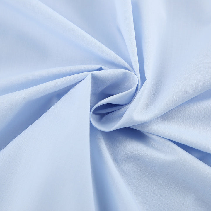 Damebluse med voluminøse ærmer og klassisk ståkrave Stilla