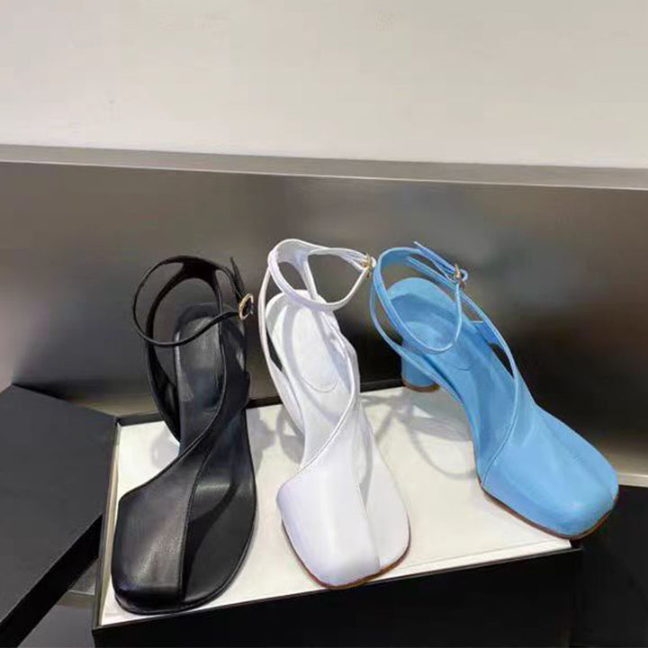 Femme Open-Toe Hæl Sandaler med unikt skulpturelt hældesign Stilla