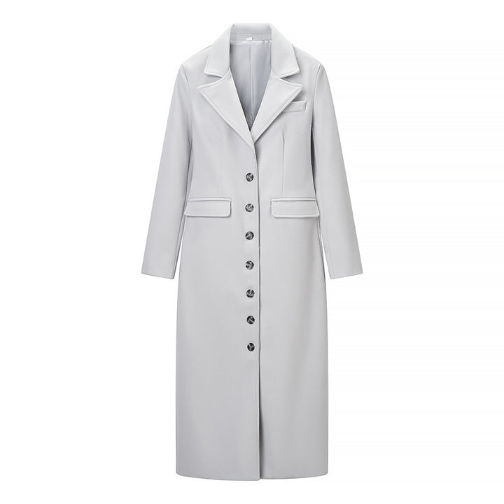 Kvinders elegante trenchcoat i minimalistisk design med praktiske lommer Stilla