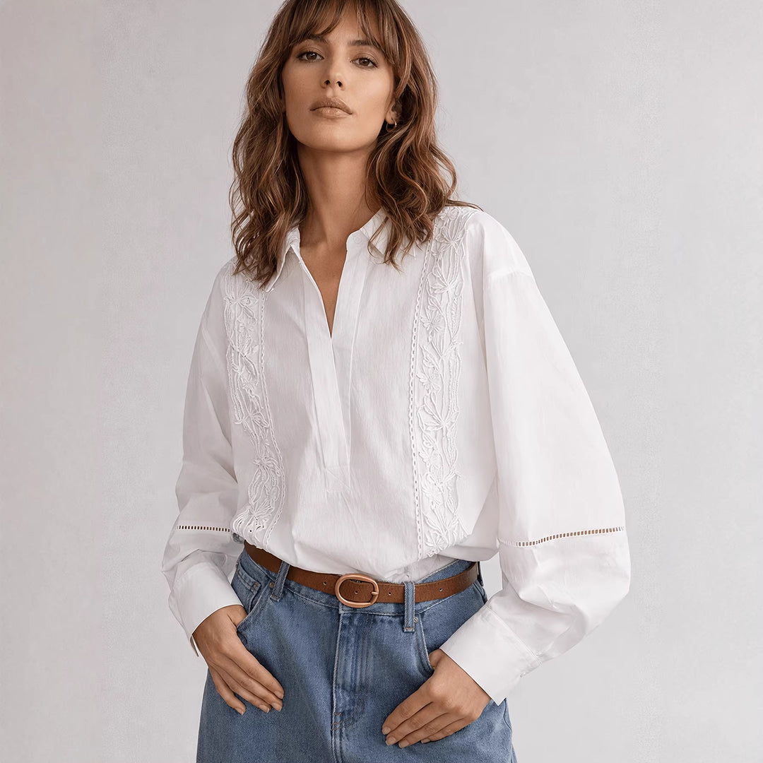 Damer Elegant Bluse med fine Broderidetaljer Skovae