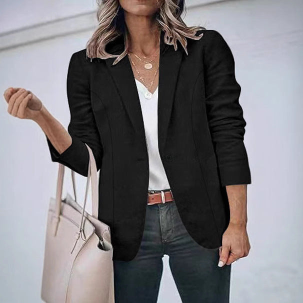 Dame blazer med elegant skæring og moderne detaljer Stilla