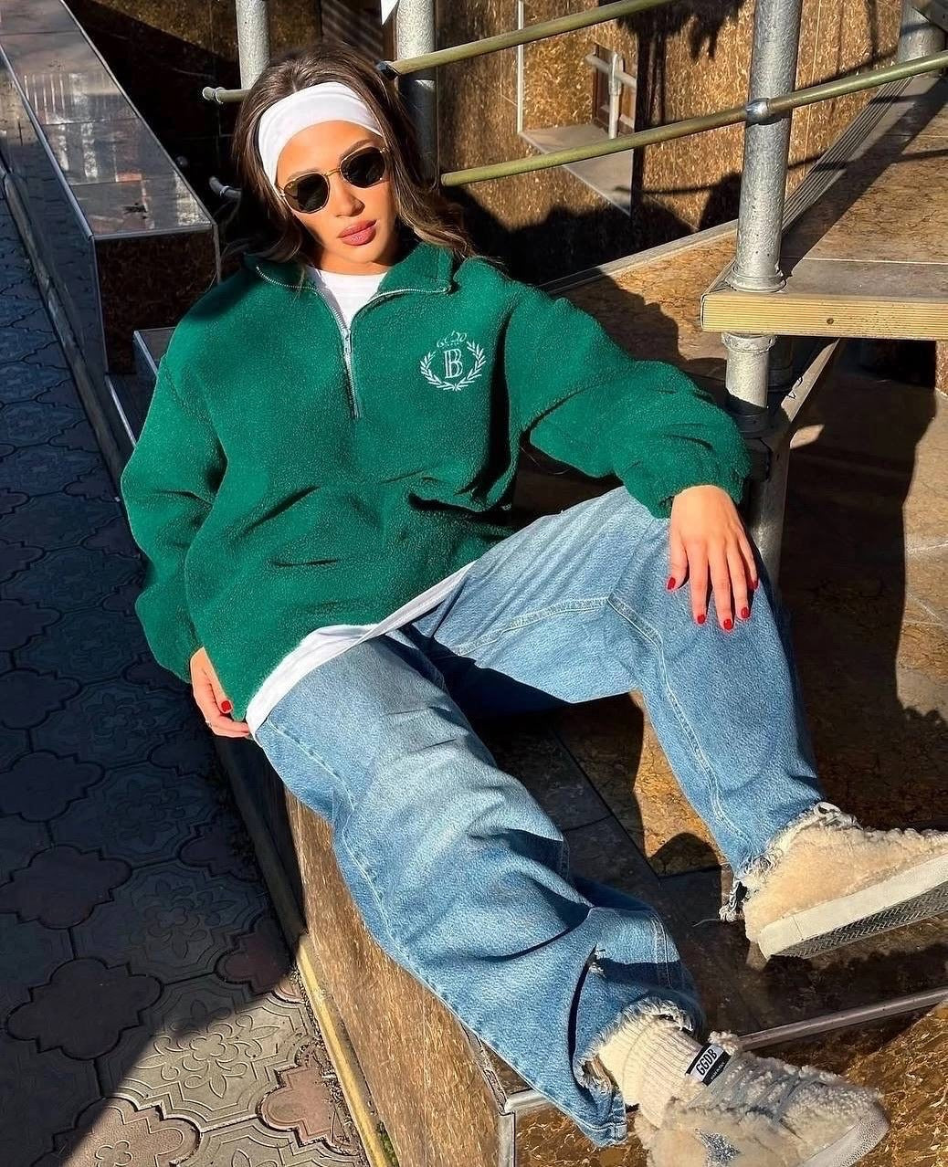 Dame oversized fleece pullover med lynlås og broderet logo Stilla