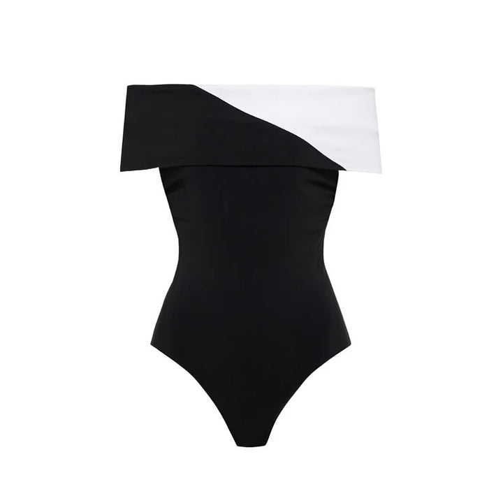 Dame badedragt med moderne off-shoulder design og elegant ruffles maxiskirt Skovae